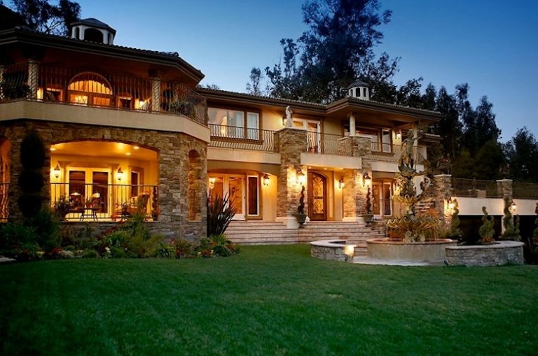 Altijd al willen wonen als de Kardashians? Het kan! De enorme Keeping Up with the Kardashians