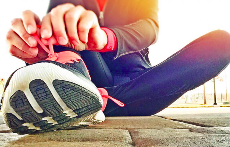 Stinkende sportschoenen? Zo zorg je ervoor dat ze weer fris ruiken!