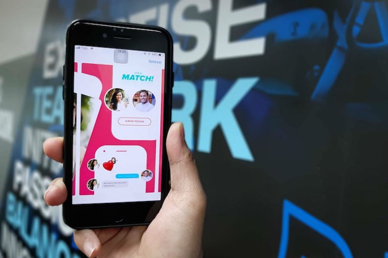 Met hoeveel matches praat jij op Tinder? Dit is het ‘juiste’ aantal