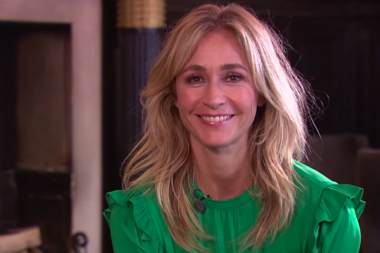 Wendy van Dijk en dochter Lizzy sluiten het weekend af met vrolijk dansje