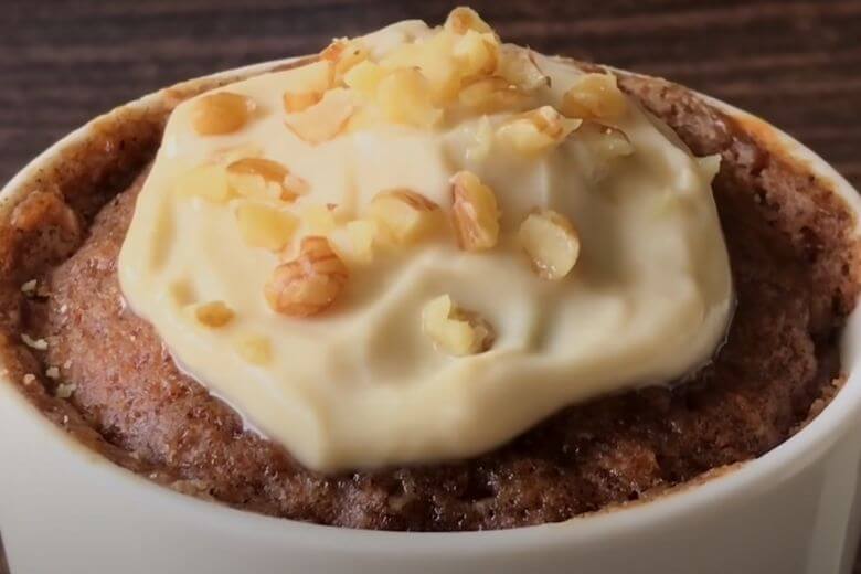 Treat yourself: deze carrot mug cake maak je in 1 minuut klaar