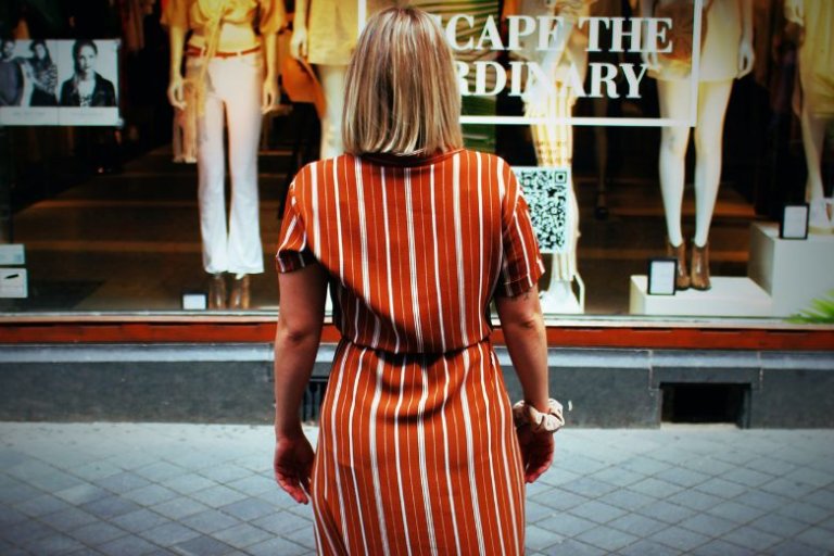 Opgebiecht: 'Ik ben enorm jaloers en word gek van mezelf'